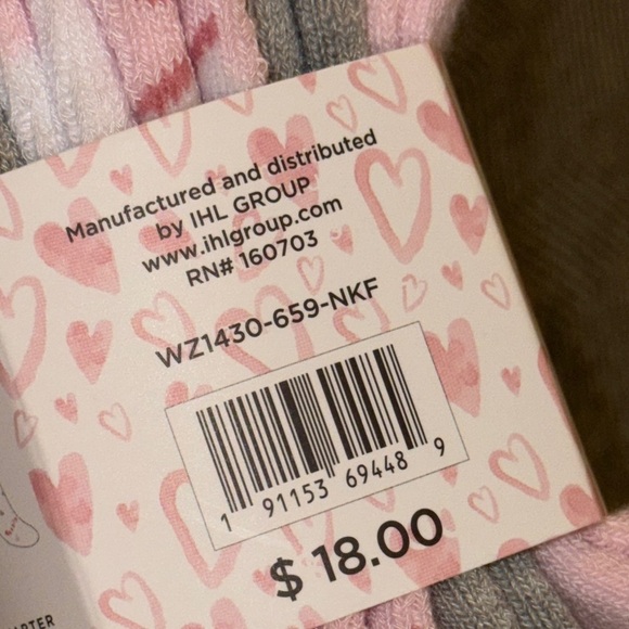 NWT Rae Dunn 6 Pair WMN’s Cushion Quarter Pink,Gray, & White Socks Valentine’s - Picture 9 of 10
